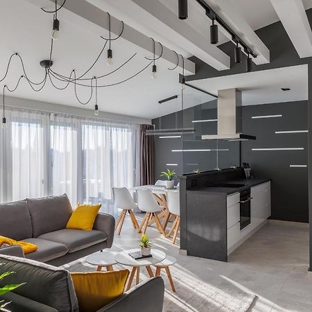 Noir Hotel - Penthouse Apartman Szeged Ngoại thất bức ảnh