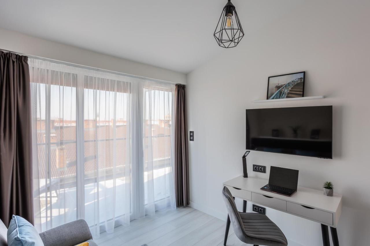Noir Hotel - Penthouse Apartman Szeged Ngoại thất bức ảnh