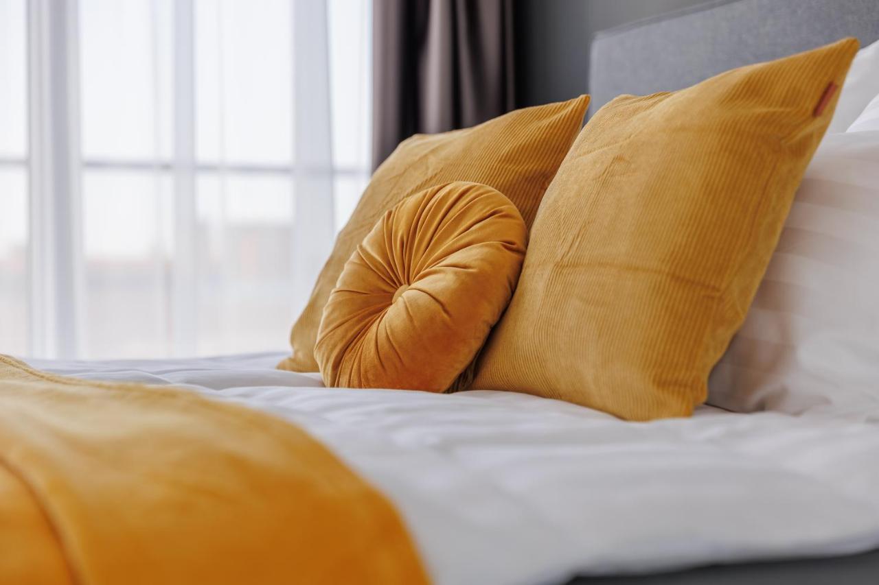 Noir Hotel - Penthouse Apartman Szeged Ngoại thất bức ảnh