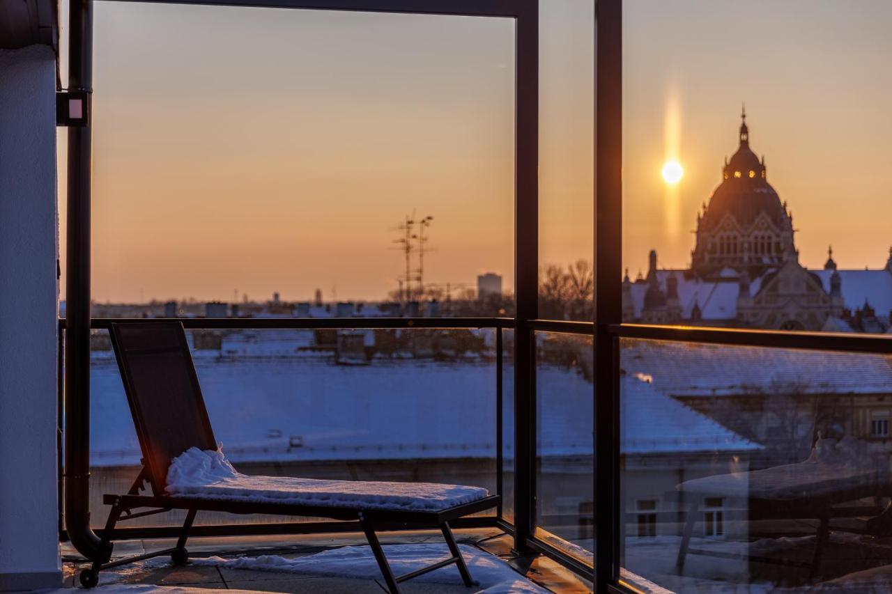 Noir Hotel - Penthouse Apartman Szeged Ngoại thất bức ảnh