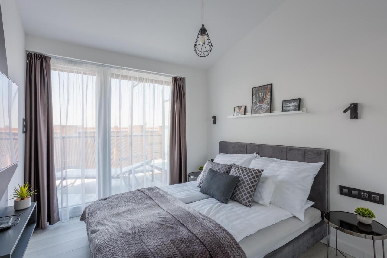 Noir Hotel - Penthouse Apartman Szeged Ngoại thất bức ảnh