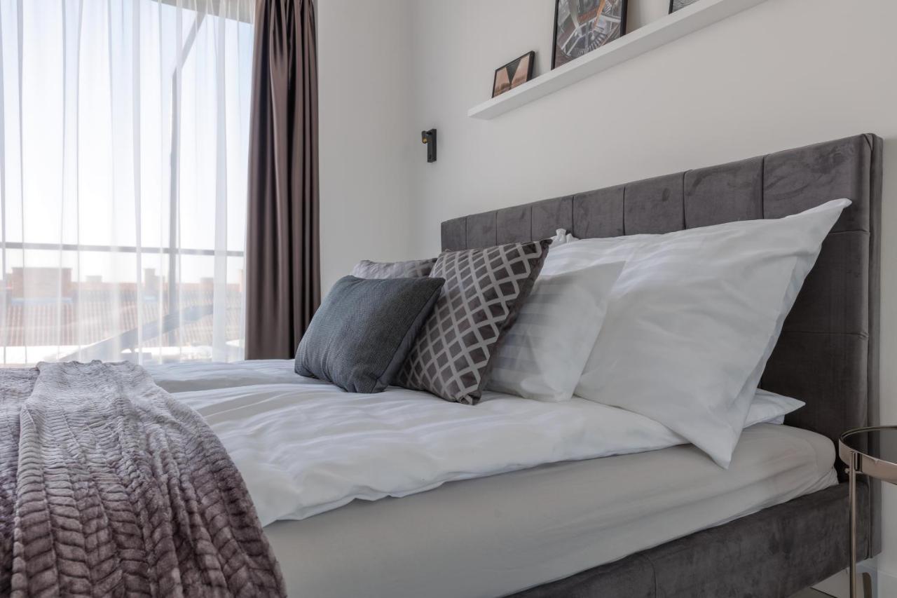 Noir Hotel - Penthouse Apartman Szeged Ngoại thất bức ảnh